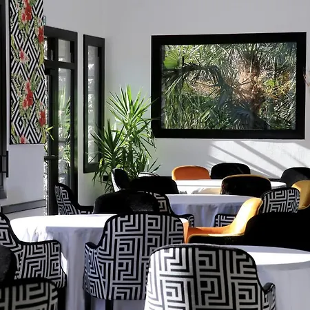 Hotel Du Barry &